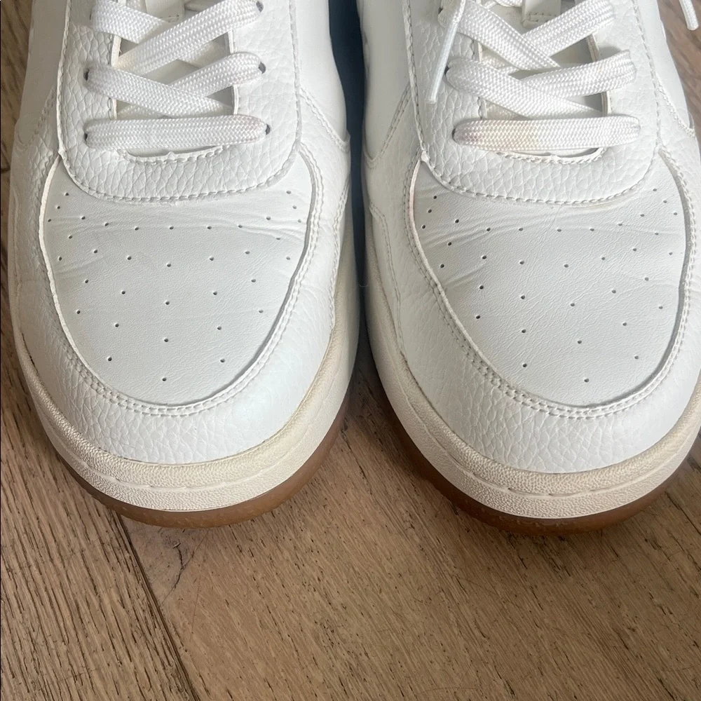 ALO Yoga White Sneakers - Picture 3 of 7